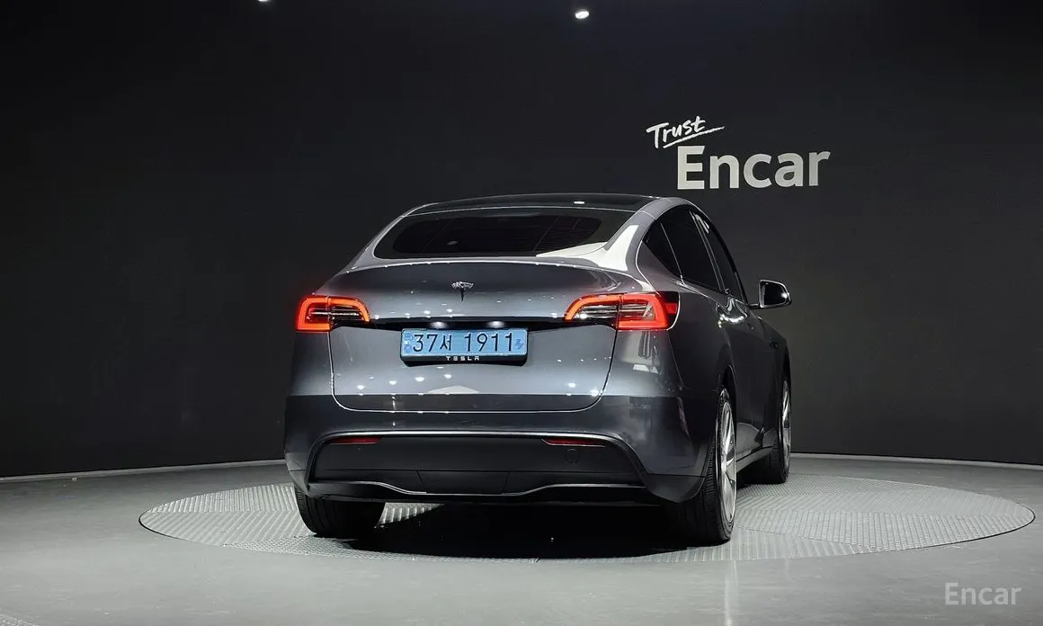 Фото 4 - Tesla Model Y