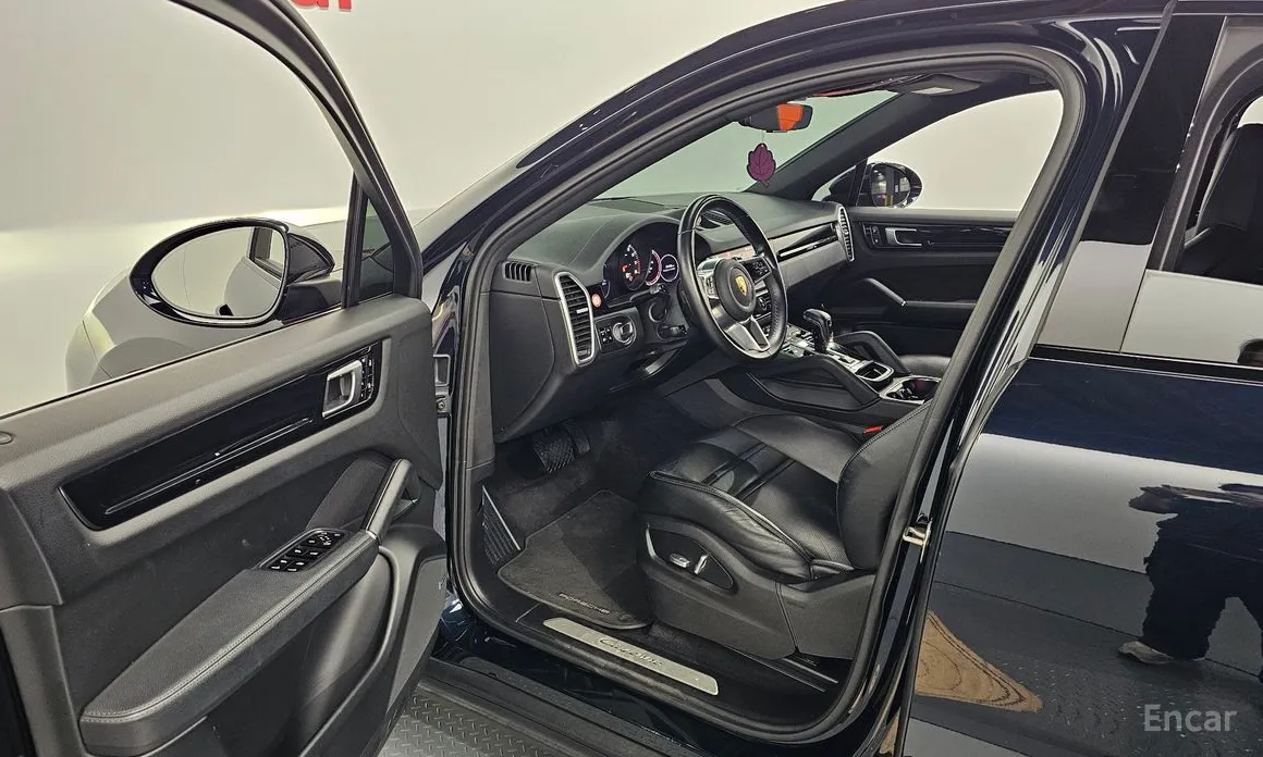 Фото 11 - Porsche Cayenne