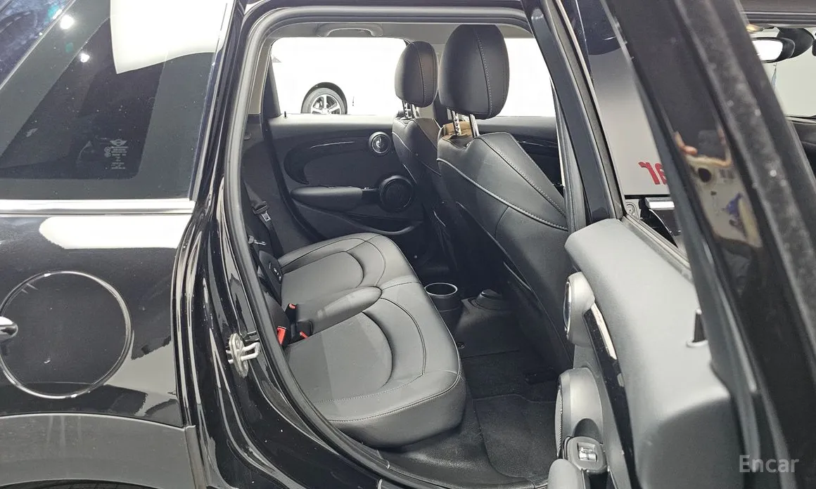 Фото 12 - Mini Cooper