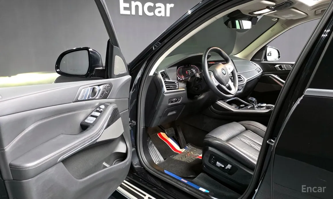 Фото 10 - BMW X7