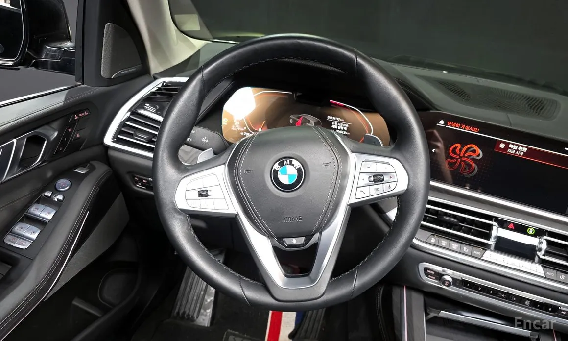 Фото 13 - BMW X7