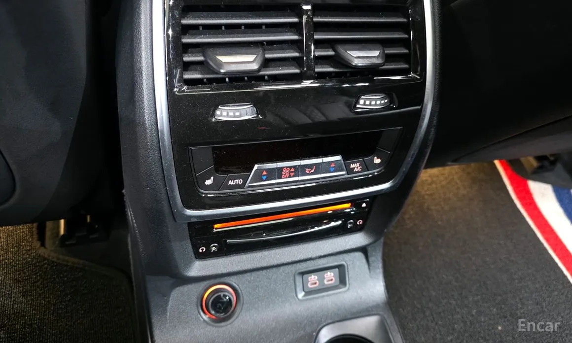 Фото 18 - BMW X7