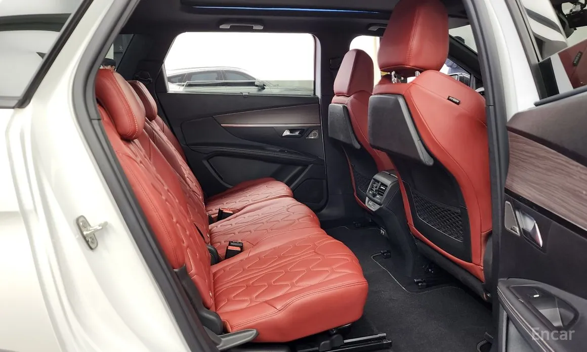 Фото 12 - Peugeot 5008