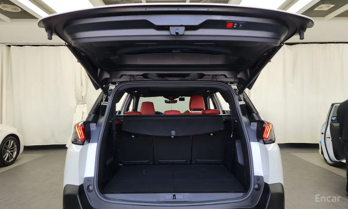 Фото 20 - Peugeot 5008