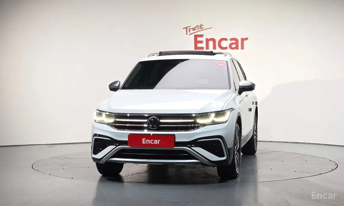 Фото 3 - Volkswagen Tiguan