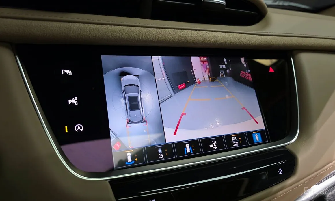 Фото 16 - Cadillac XT5