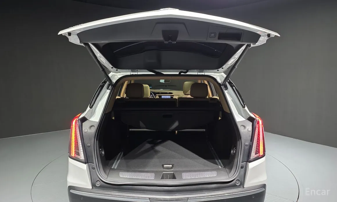 Фото 20 - Cadillac XT5