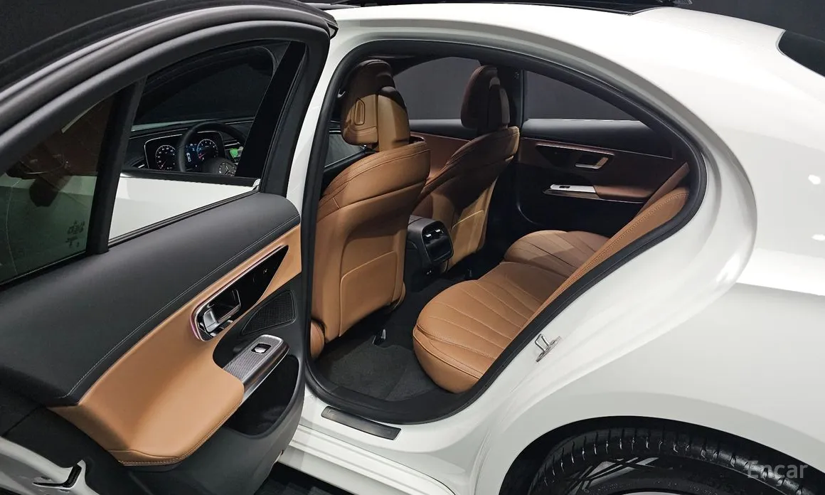 Фото 12 - Mercedes-Benz E-Class