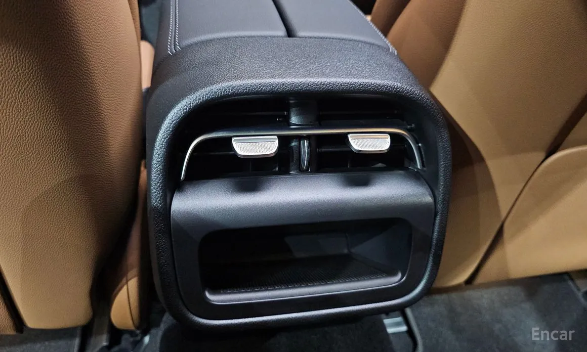 Фото 18 - Mercedes-Benz E-Class