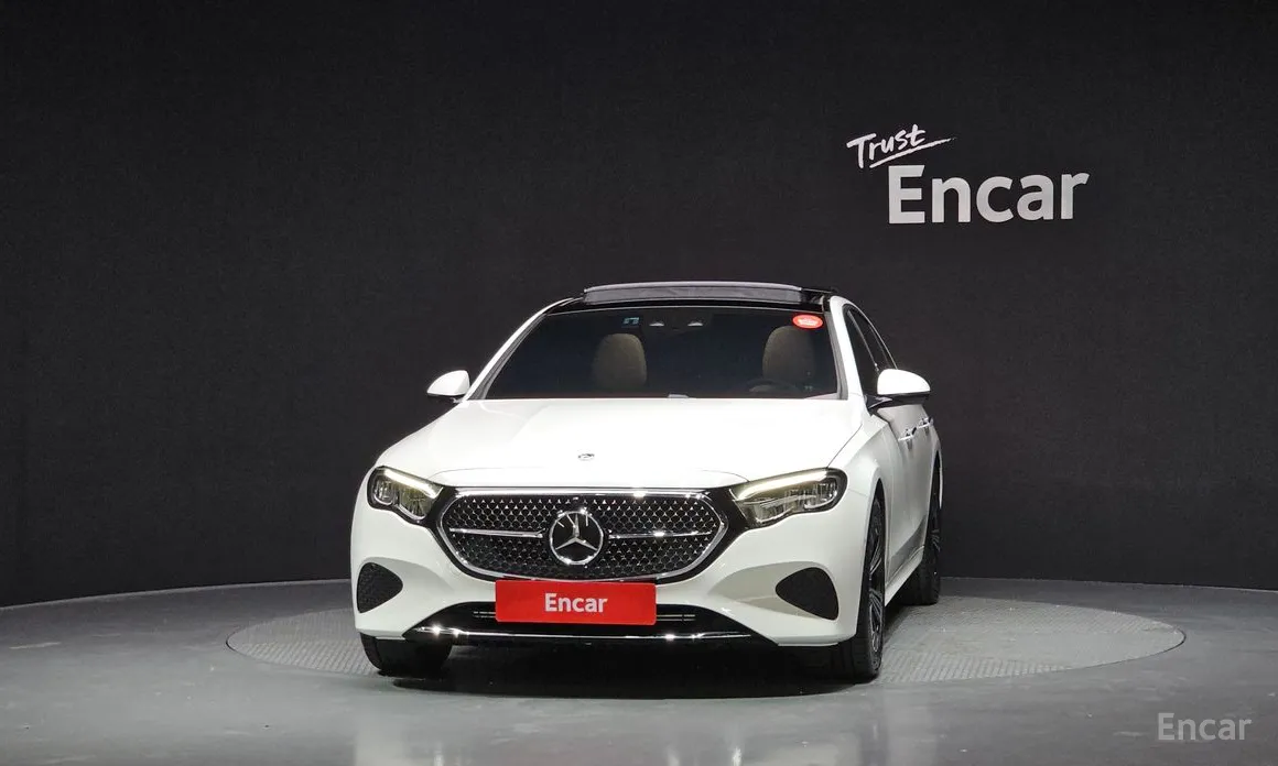 Фото 3 - Mercedes-Benz E-Class