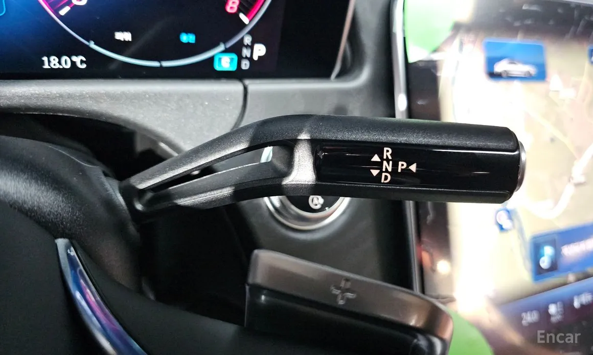 Фото 9 - Mercedes-Benz E-Class