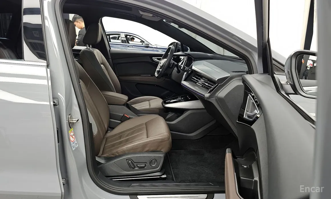 Фото 11 - Audi Q4 e-tron