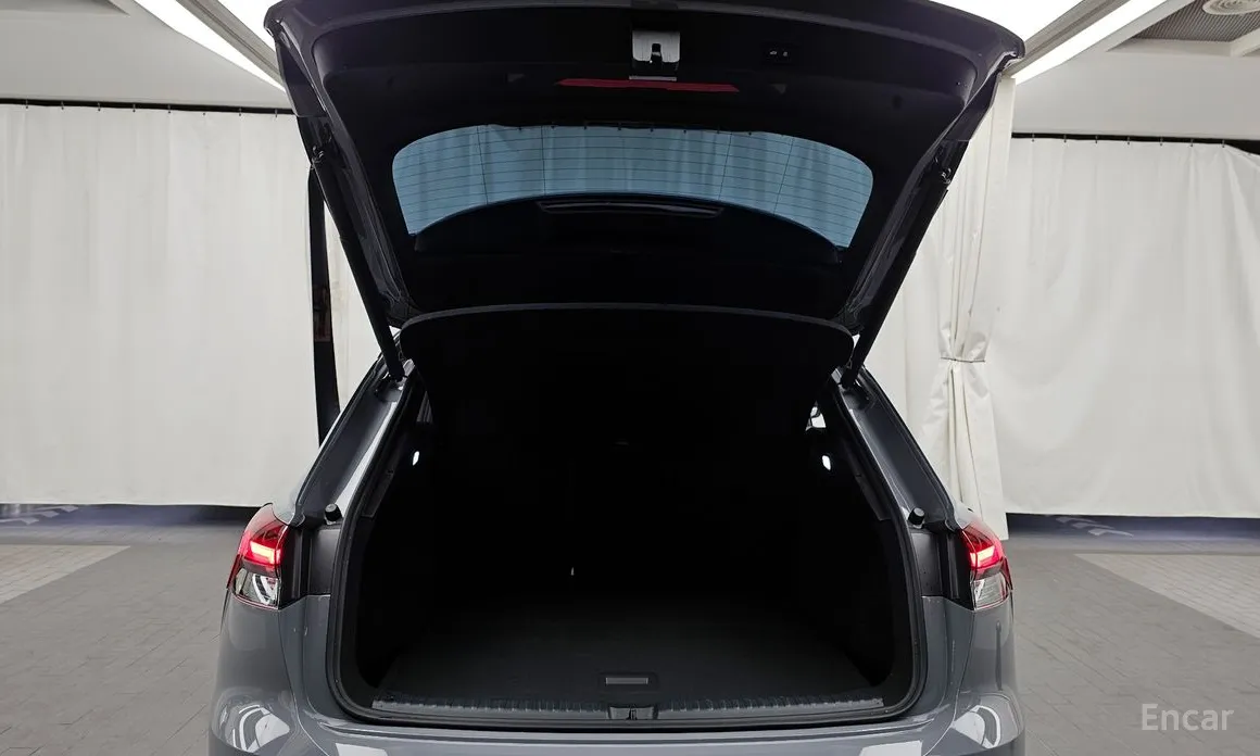 Фото 20 - Audi Q4 e-tron