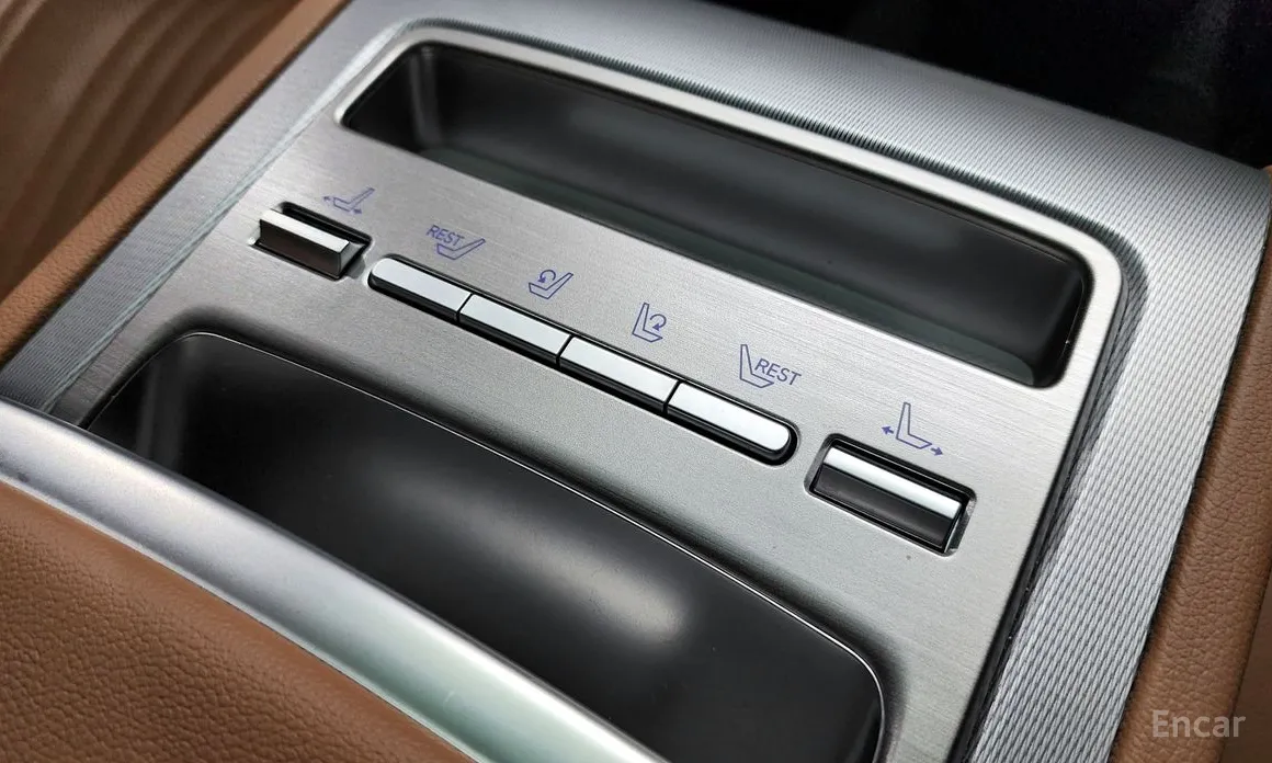 Фото 19 - Hyundai Grandeur