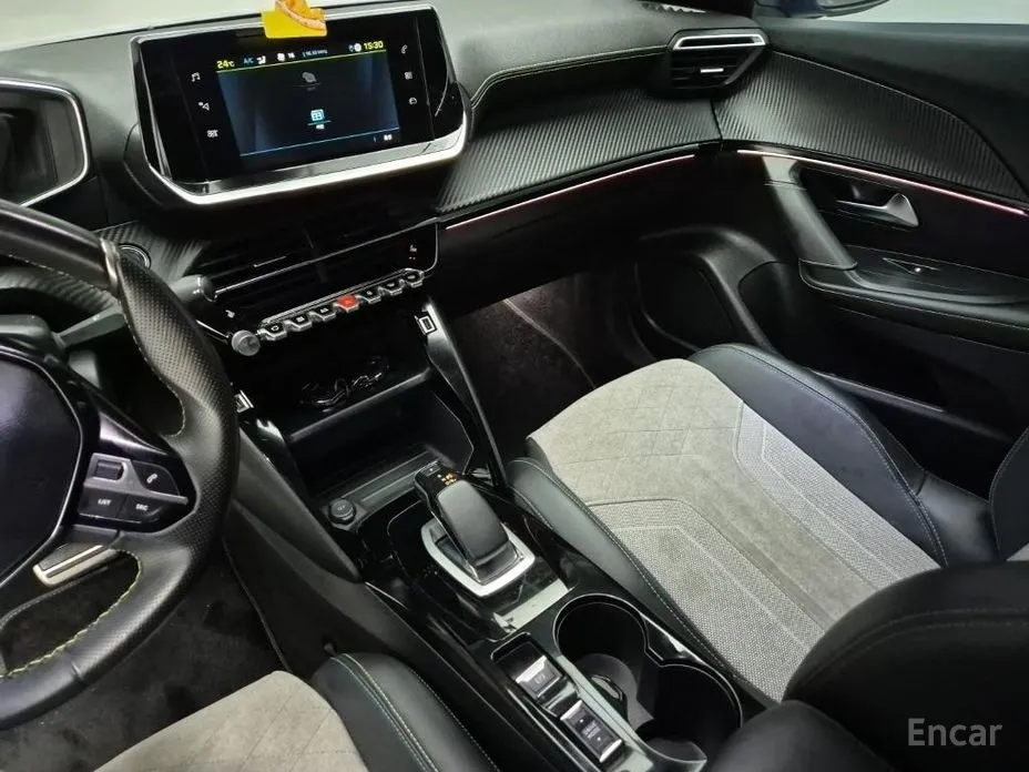 Фото 10 - Peugeot 2008