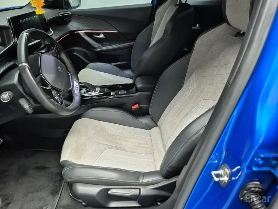 Фото 11 - Peugeot 2008