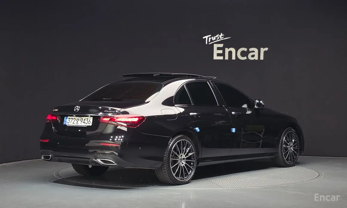 صورة 2 - Mercedes-Benz E-Class