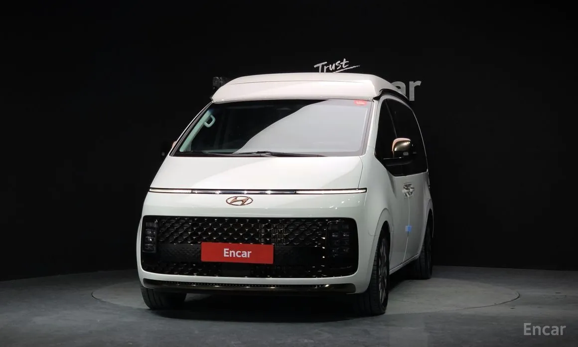 Фото 3 - Hyundai Staria