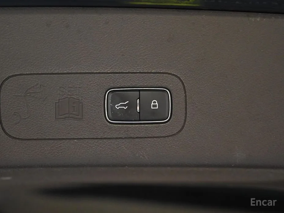 Фото 20 - Lincoln Aviator