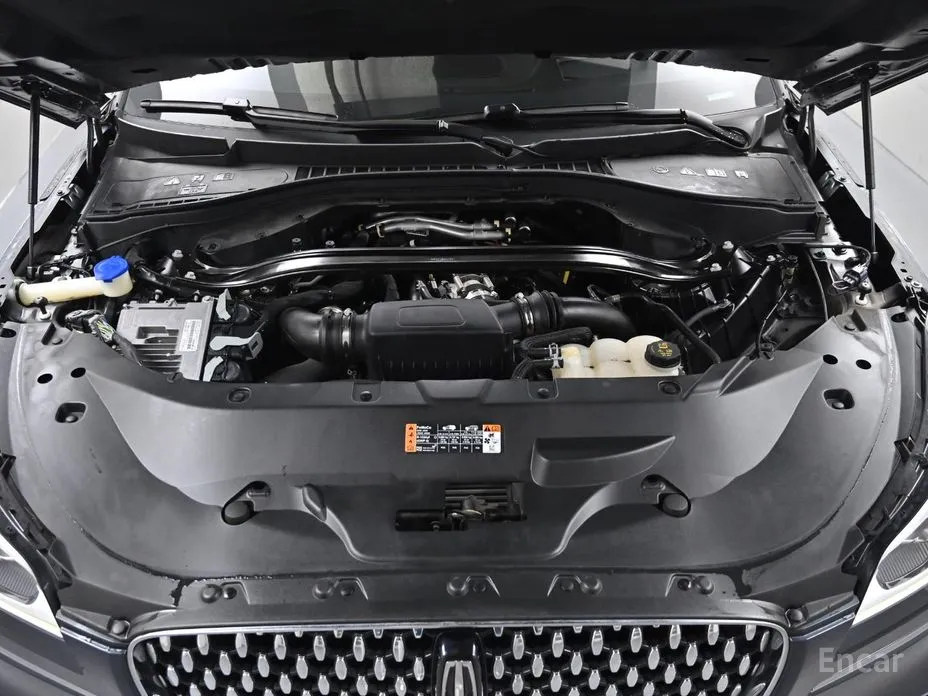 Фото 6 - Lincoln Aviator