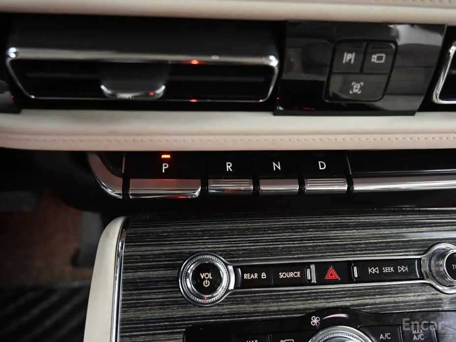 Фото 9 - Lincoln Aviator