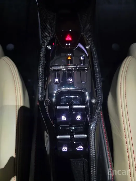 Фото 12 - Ferrari SF90