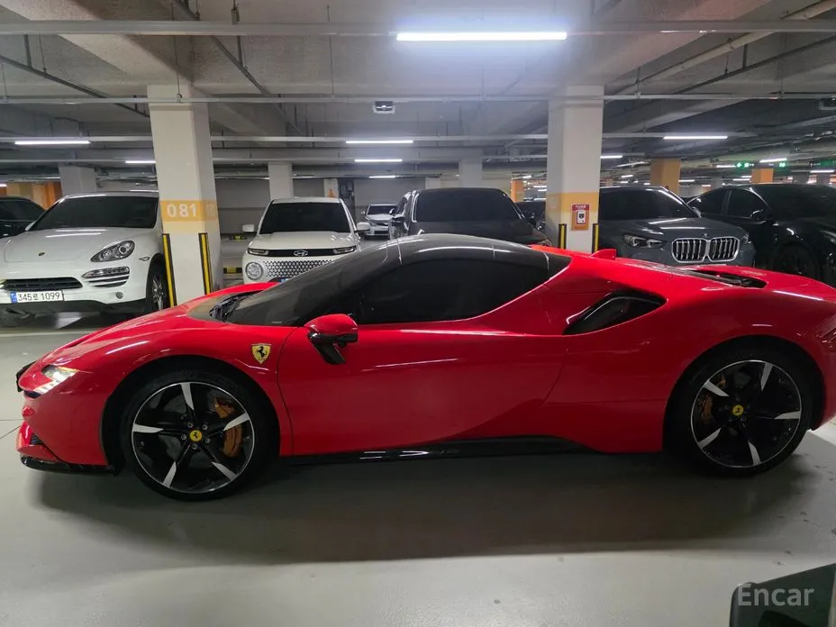 Фото 3 - Ferrari SF90