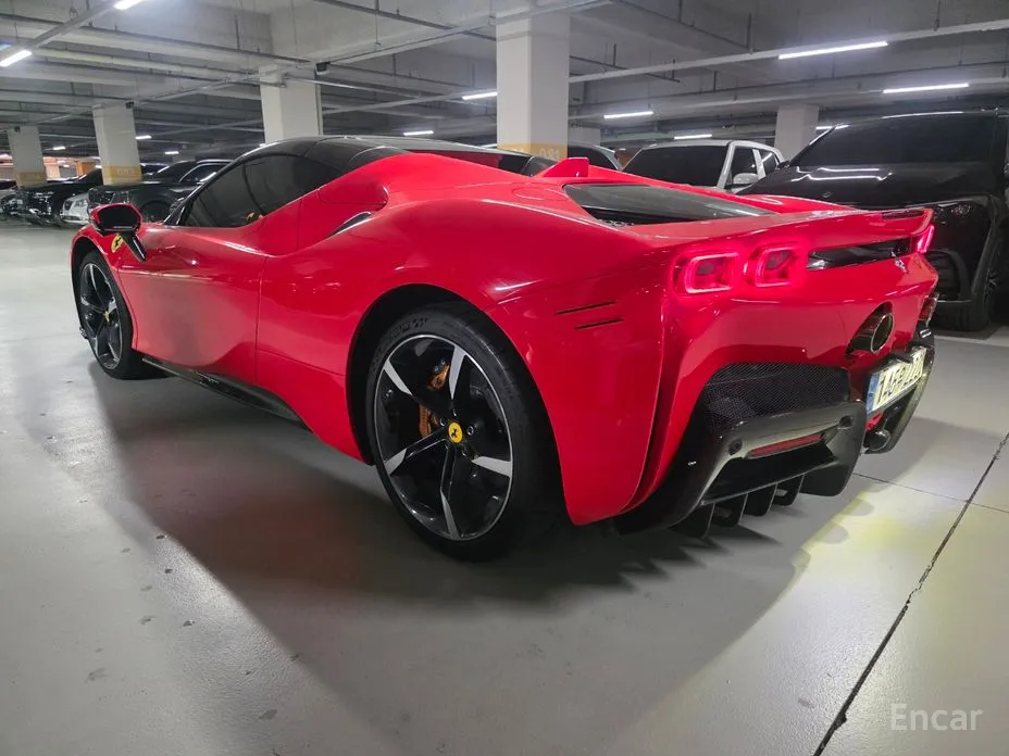 Фото 4 - Ferrari SF90