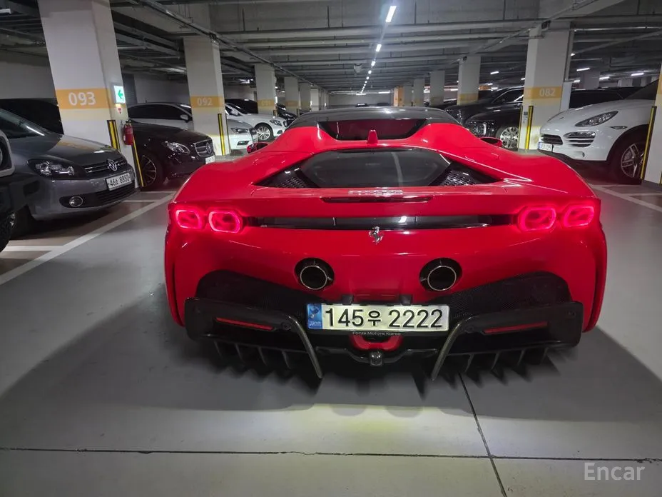 Фото 7 - Ferrari SF90