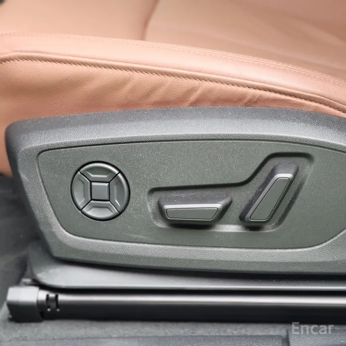 Фото 10 - Audi Q3