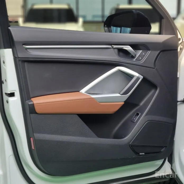 Фото 16 - Audi Q3