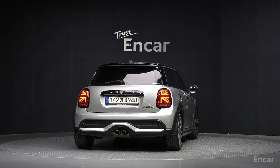 Фото 4 - Mini Cooper