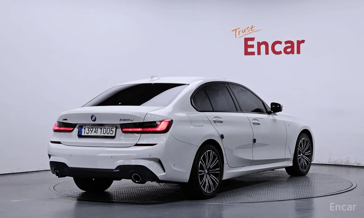 Фото 2 - BMW 3 Series