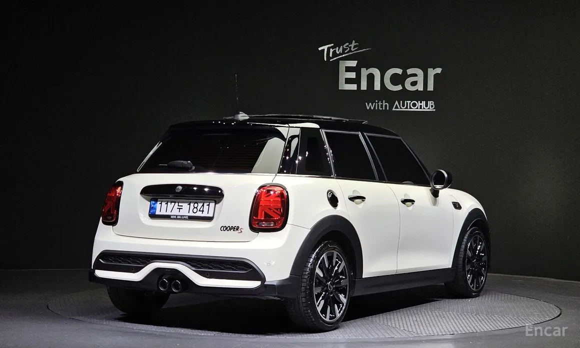 Фото 2 - Mini Cooper