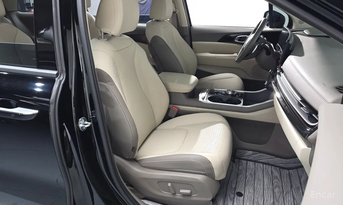 Фото 10 - Kia Carnival