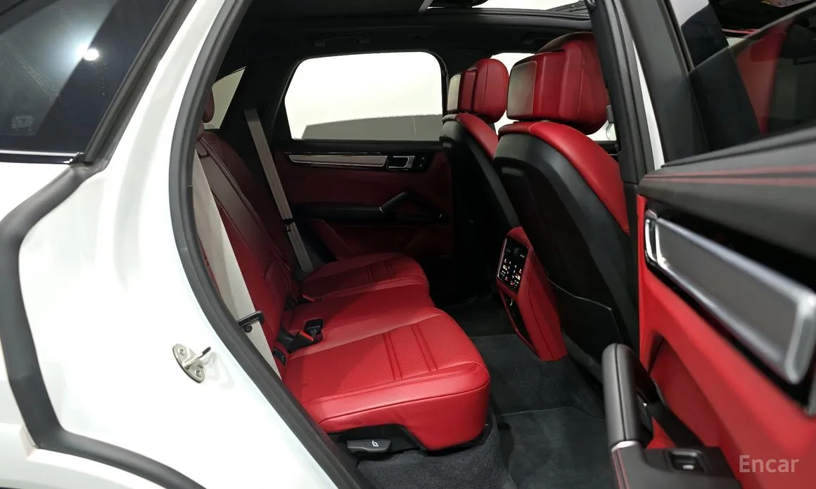 Фото 12 - Porsche Cayenne