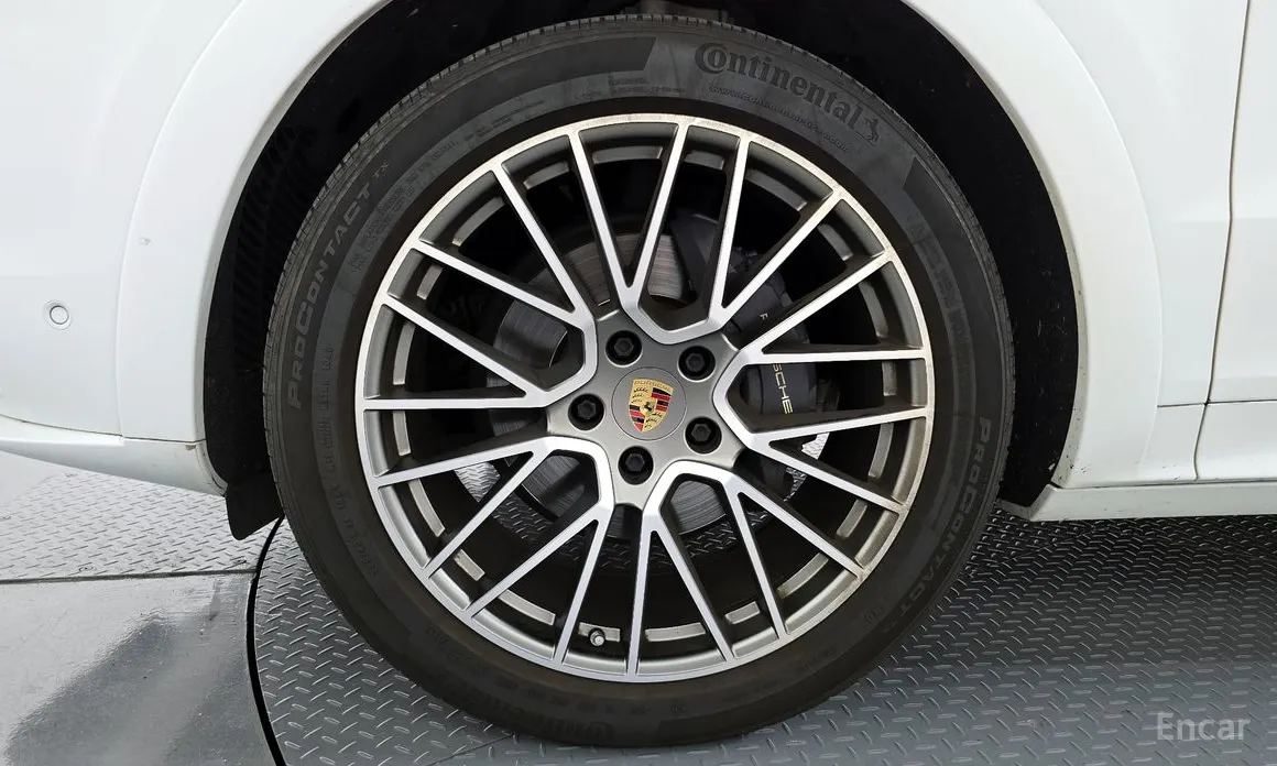 Фото 5 - Porsche Cayenne