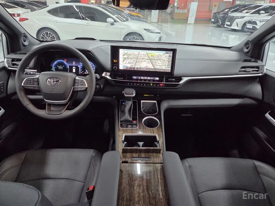 Фото 15 - Toyota Sienna