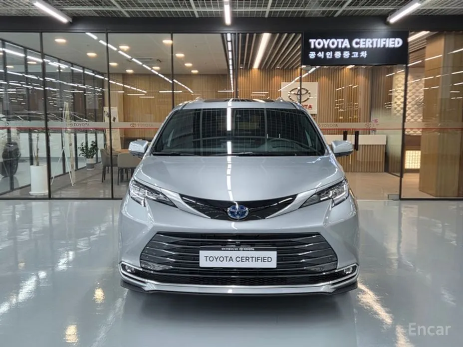 Фото 3 - Toyota Sienna