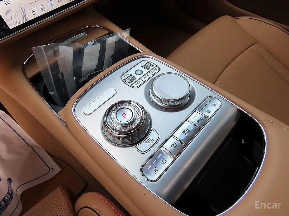 Фото 11 - Genesis G90