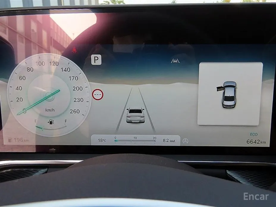 Фото 9 - Genesis G90