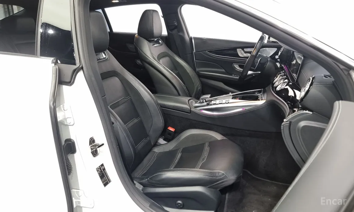 Фото 10 - Mercedes-Benz AMG GT