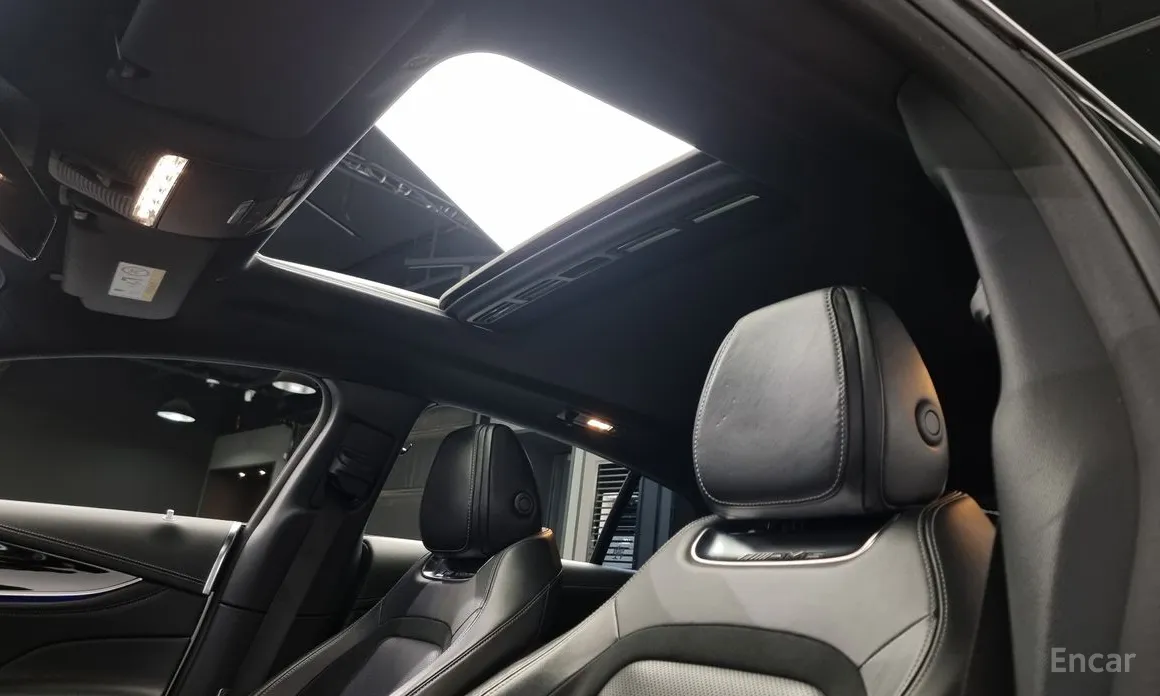 Фото 16 - Mercedes-Benz AMG GT