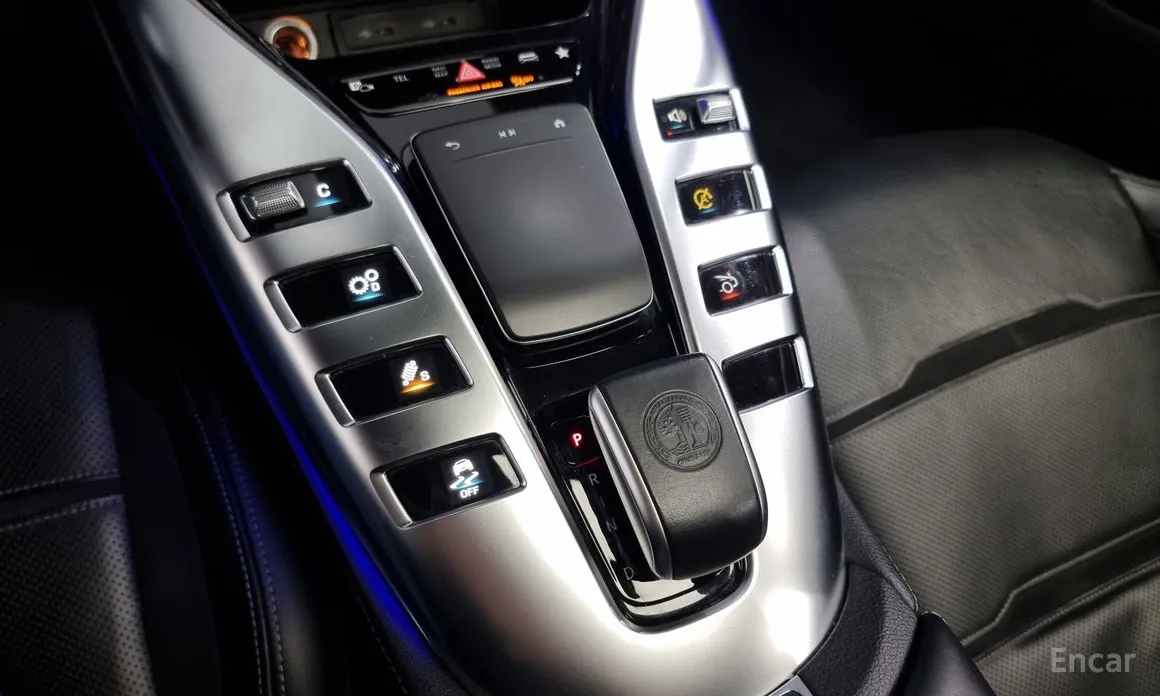 Фото 9 - Mercedes-Benz AMG GT