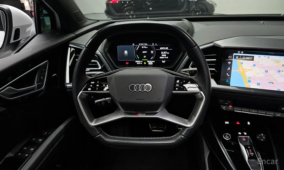 Фото 13 - Audi Q4 e-tron