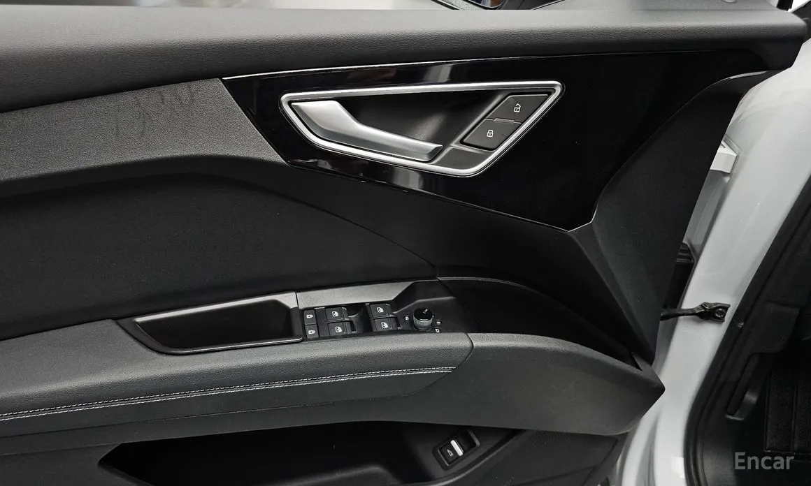 Фото 17 - Audi Q4 e-tron