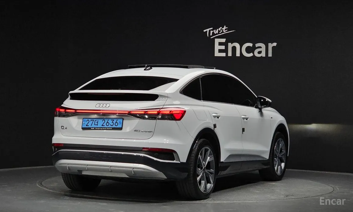 Фото 2 - Audi Q4 e-tron