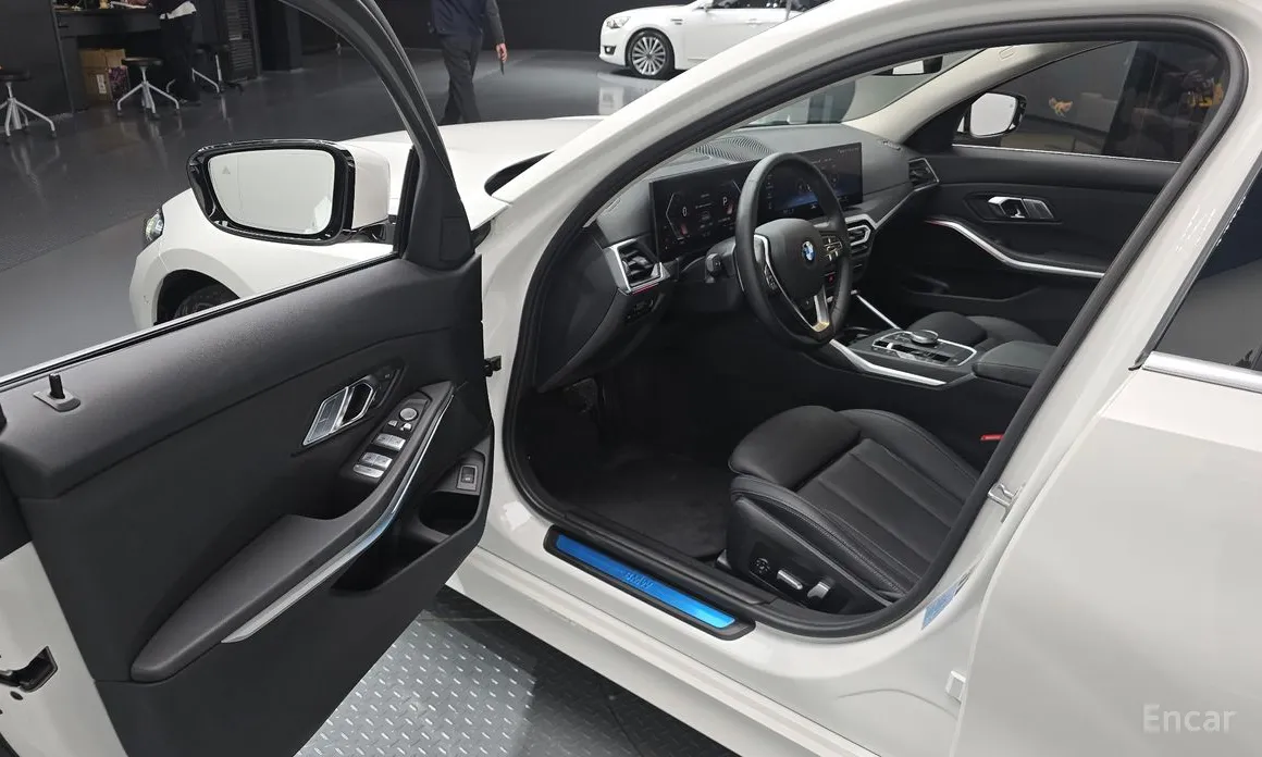 Фото 11 - BMW 3 Series