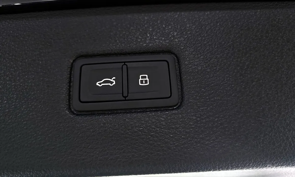 Фото 20 - Audi Q7