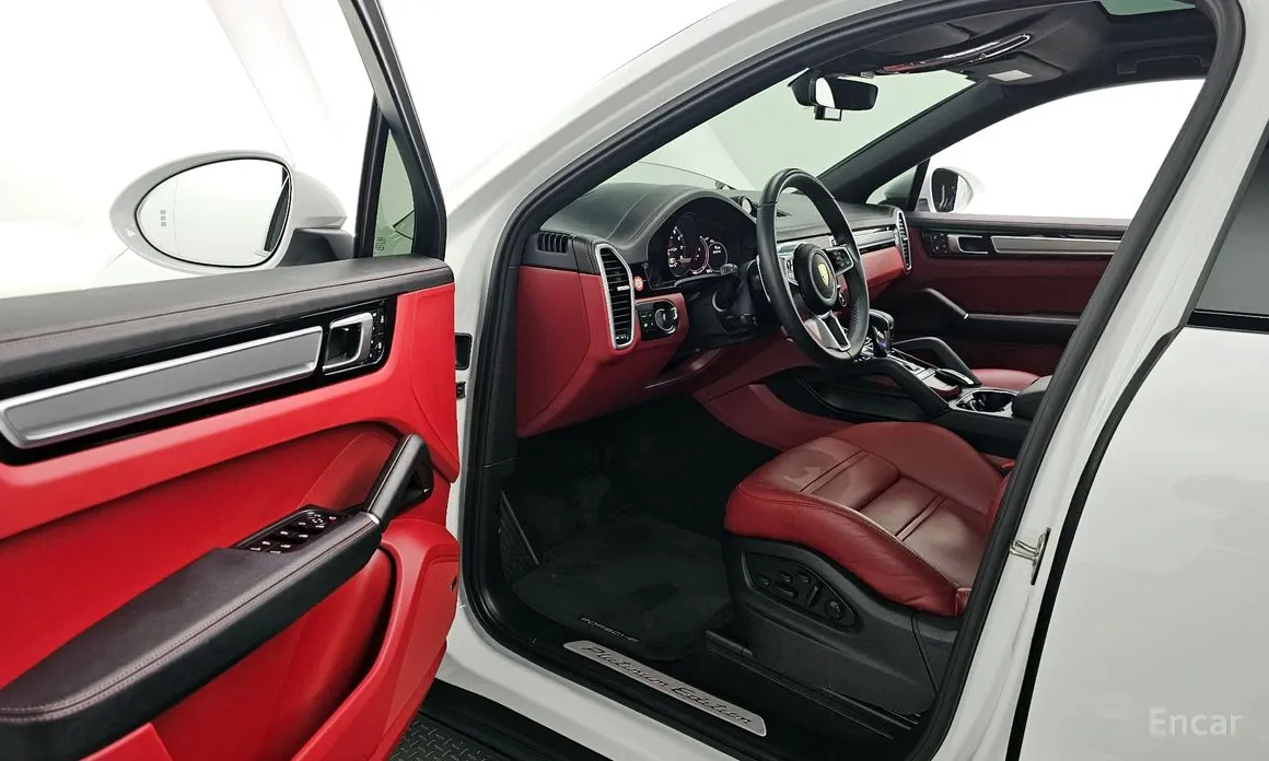 Фото 11 - Porsche Cayenne